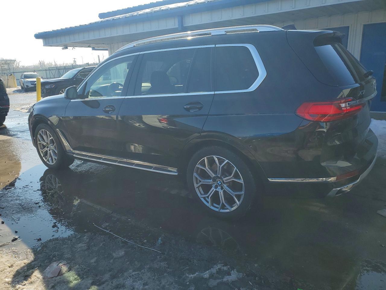 2021 BMW X7 xDrive40I - Image 2