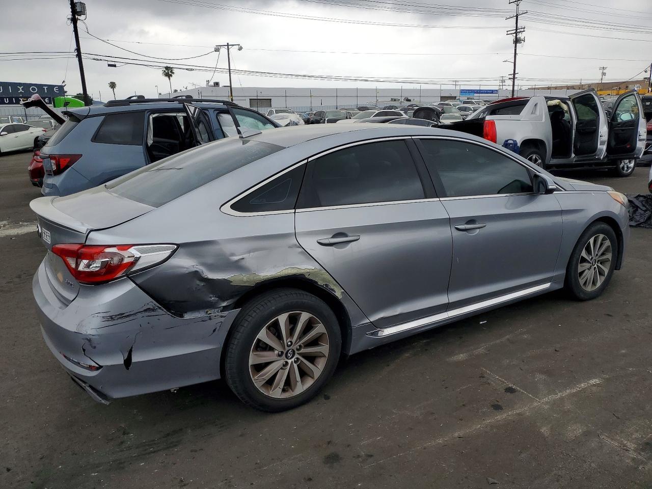 2015 Hyundai Sonata Sport - Image 3