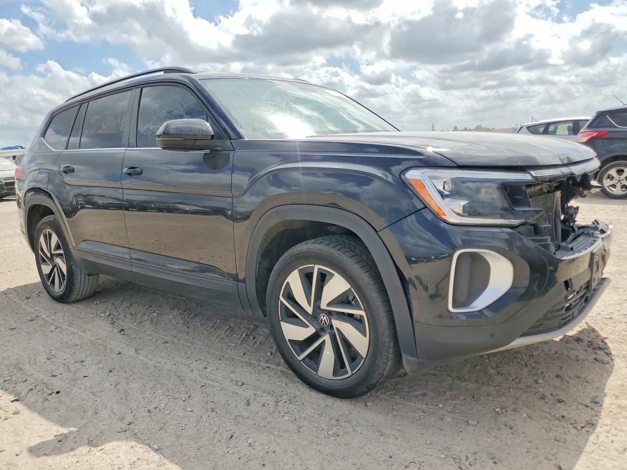 2024 Volkswagen Atlas Se - Image 4