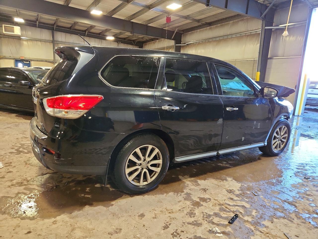 2013 Nissan Pathfinder S - Фото 3