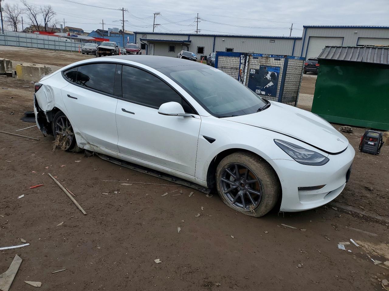 2020 Tesla Model 3 - Фото 4