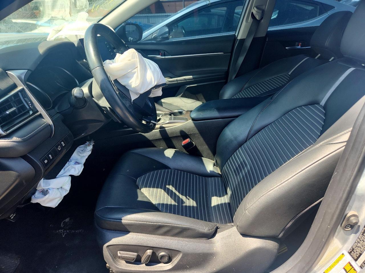 2023 Toyota Camry Se - Фото 7