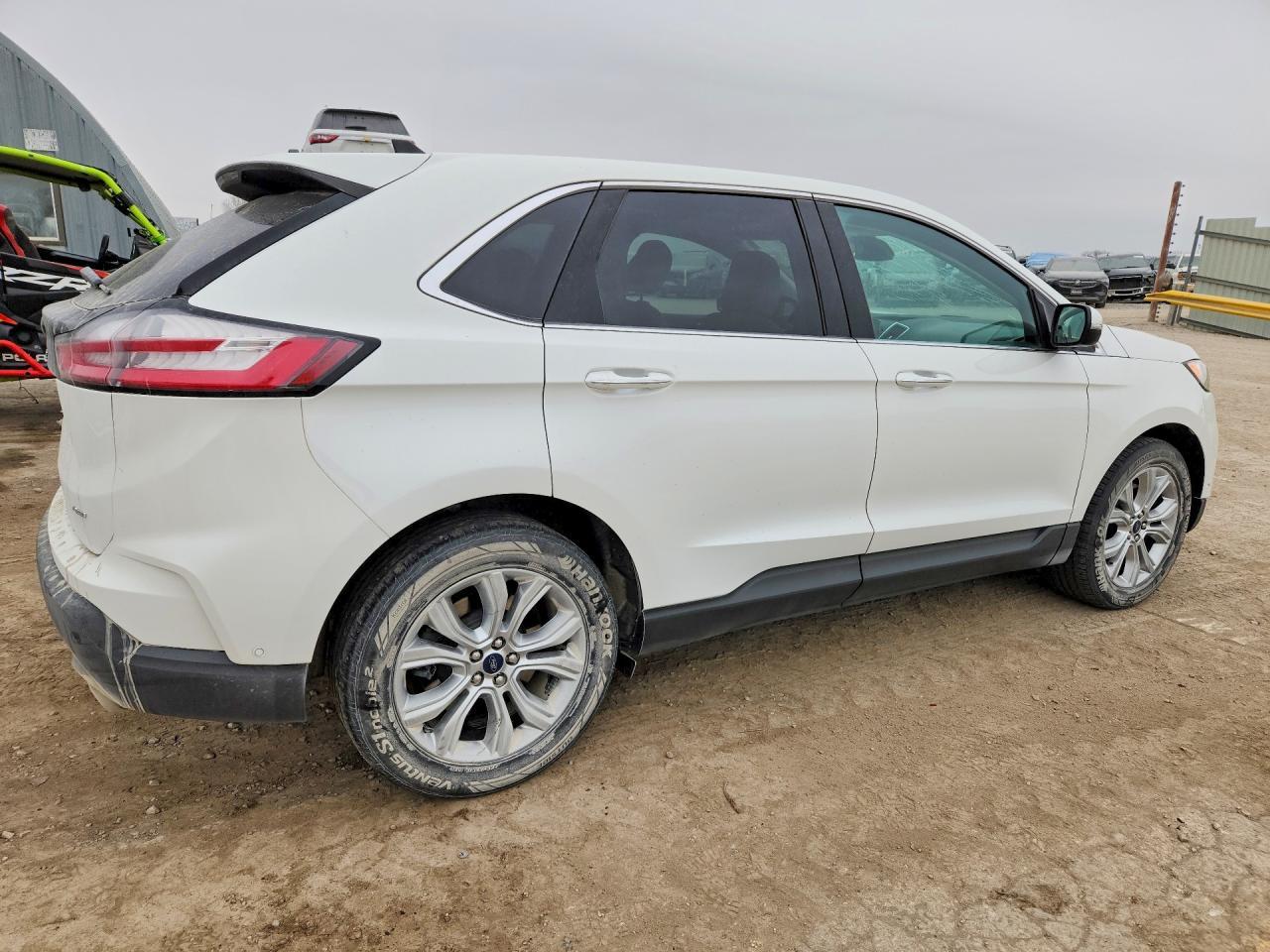 2021 Ford Edge Titanium - Image 3