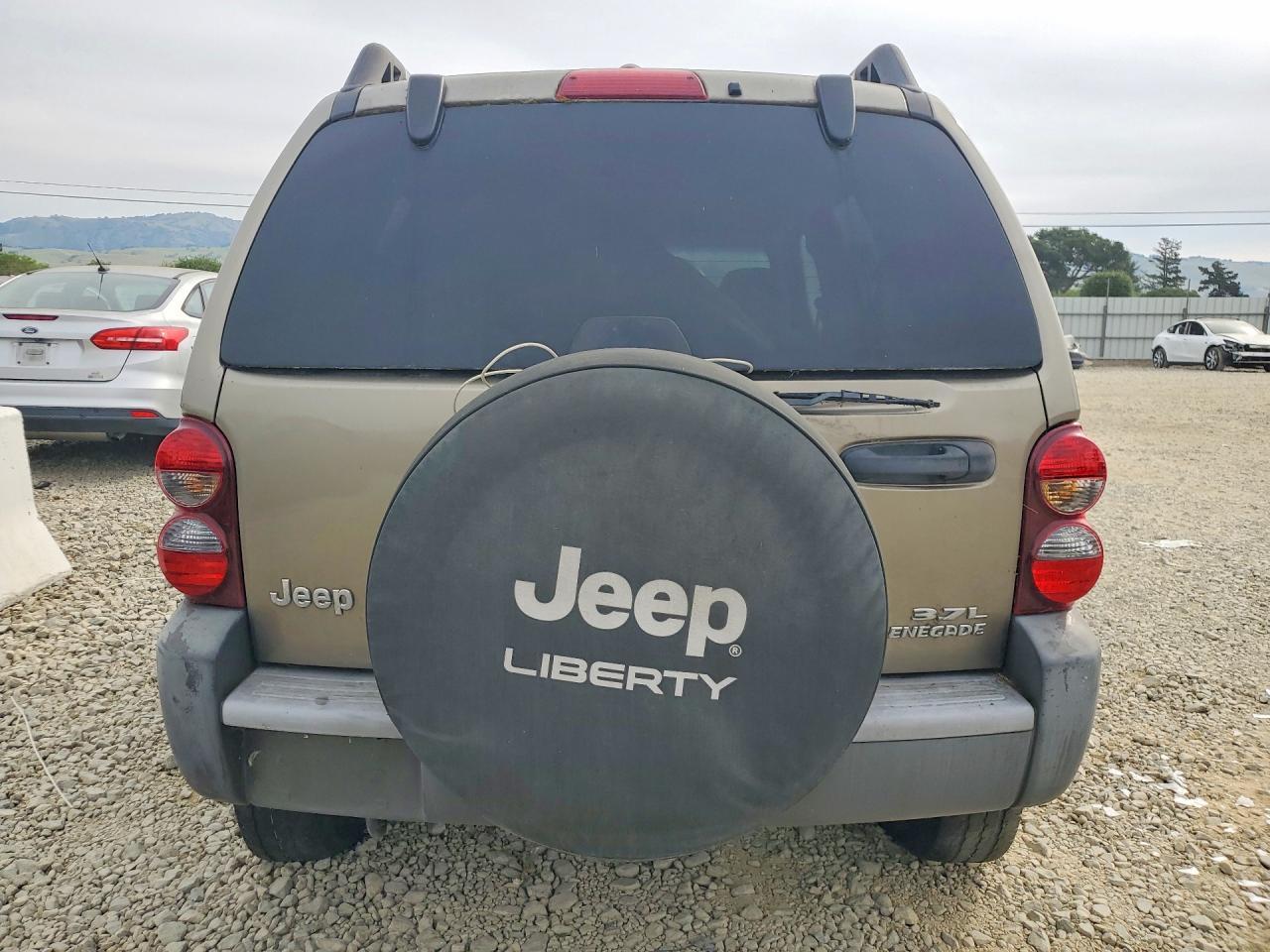 2005 Jeep Liberty Renegade - Image 6