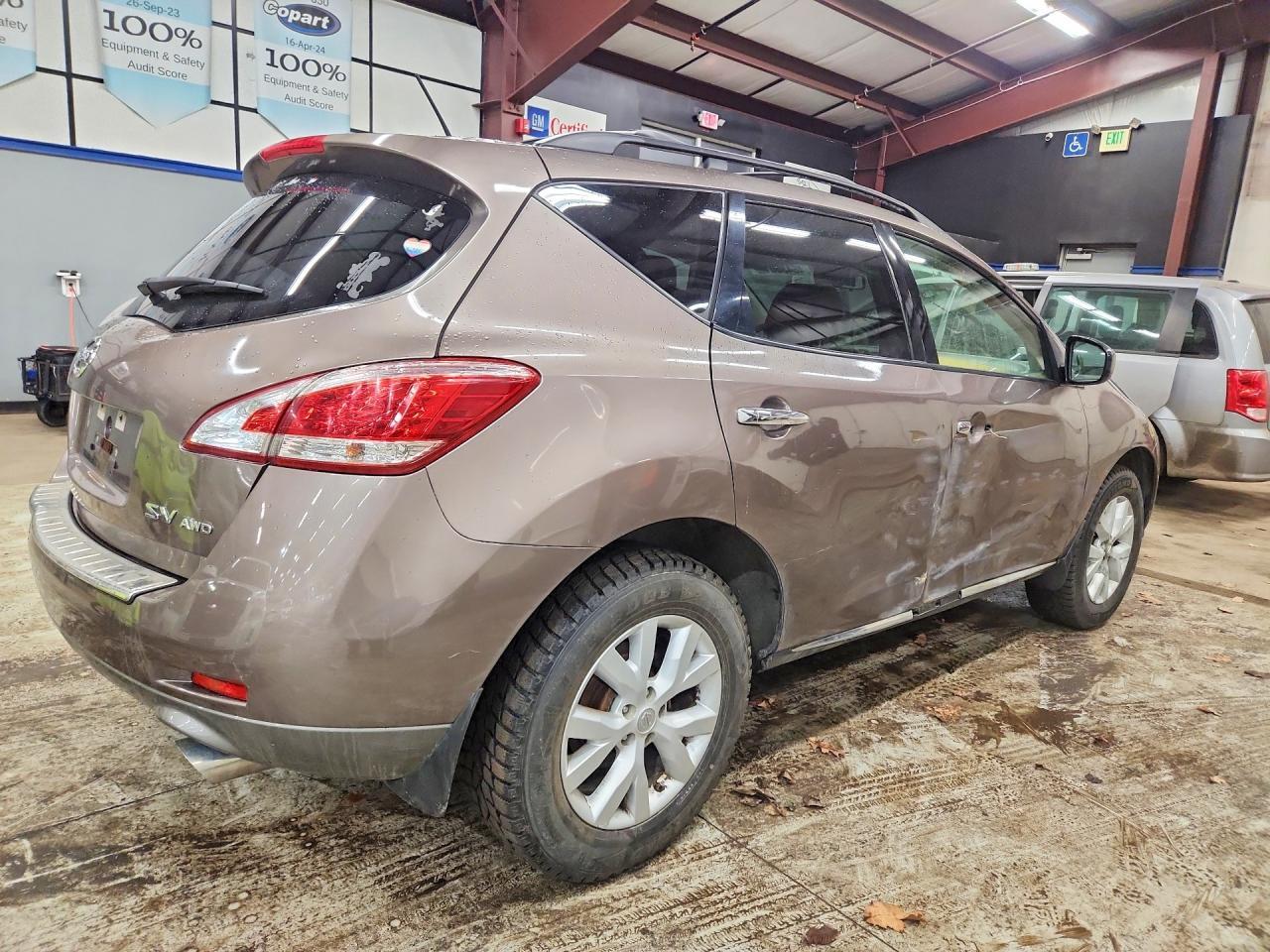 2011 Nissan Murano S - Фото 3