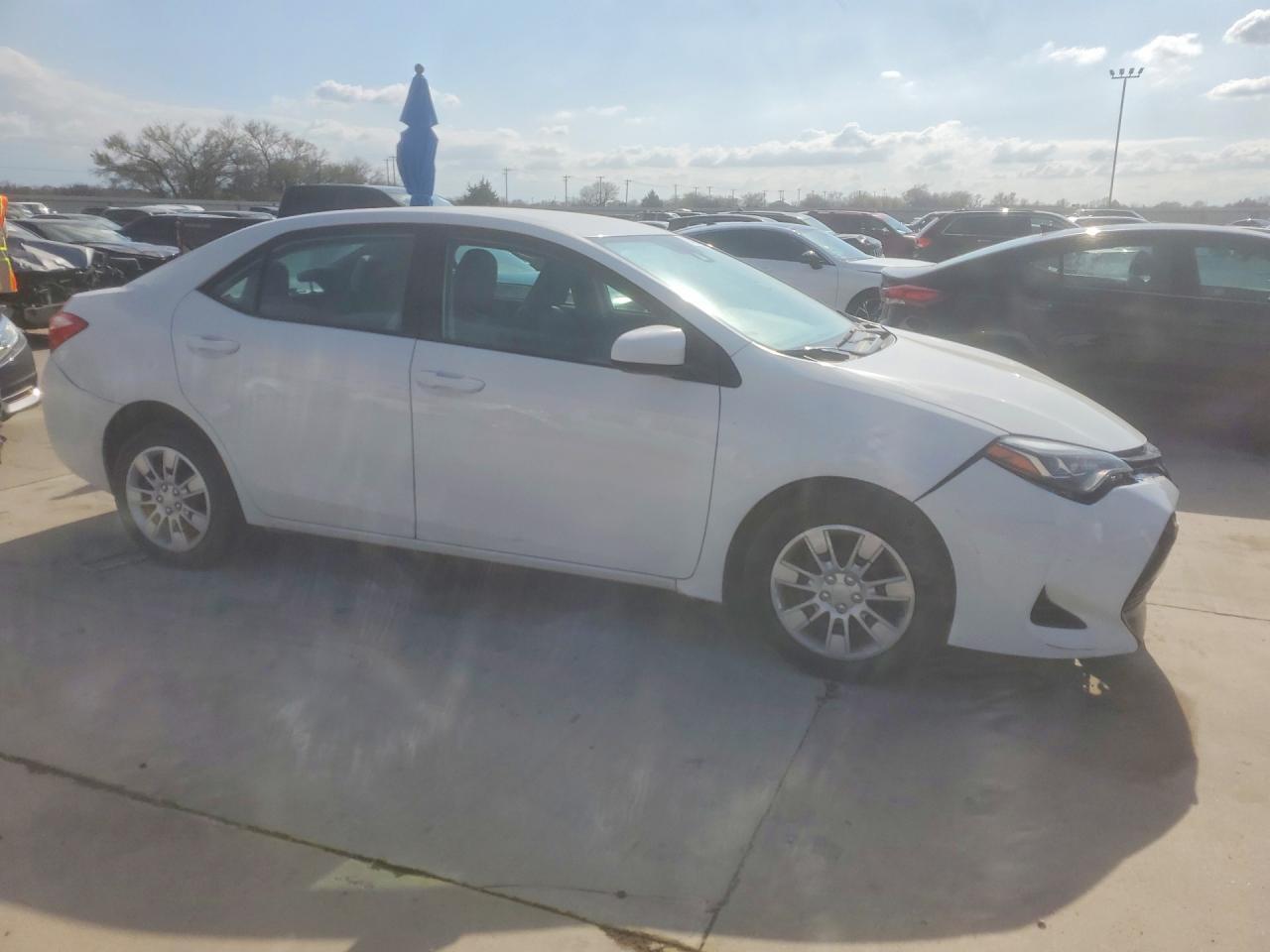 2017 Toyota Corolla Le - Image 4