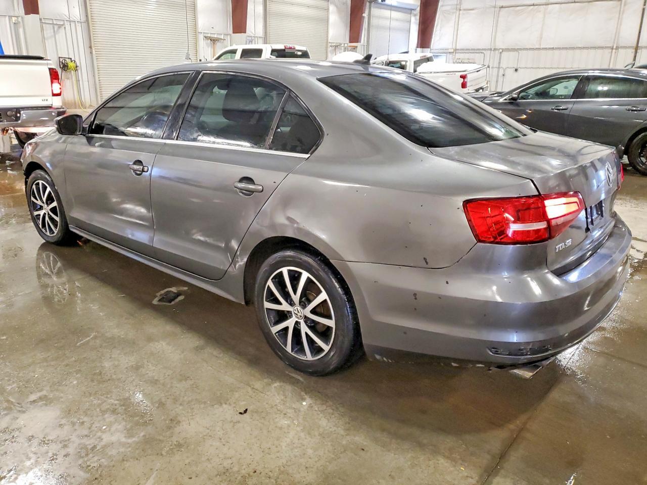 2017 Volkswagen Jetta Se - Фото 2