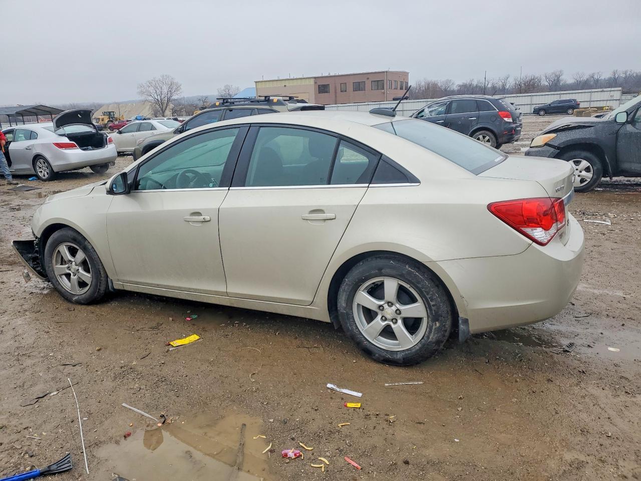 2016 Chevrolet Cruze Limited Lt - Image 2