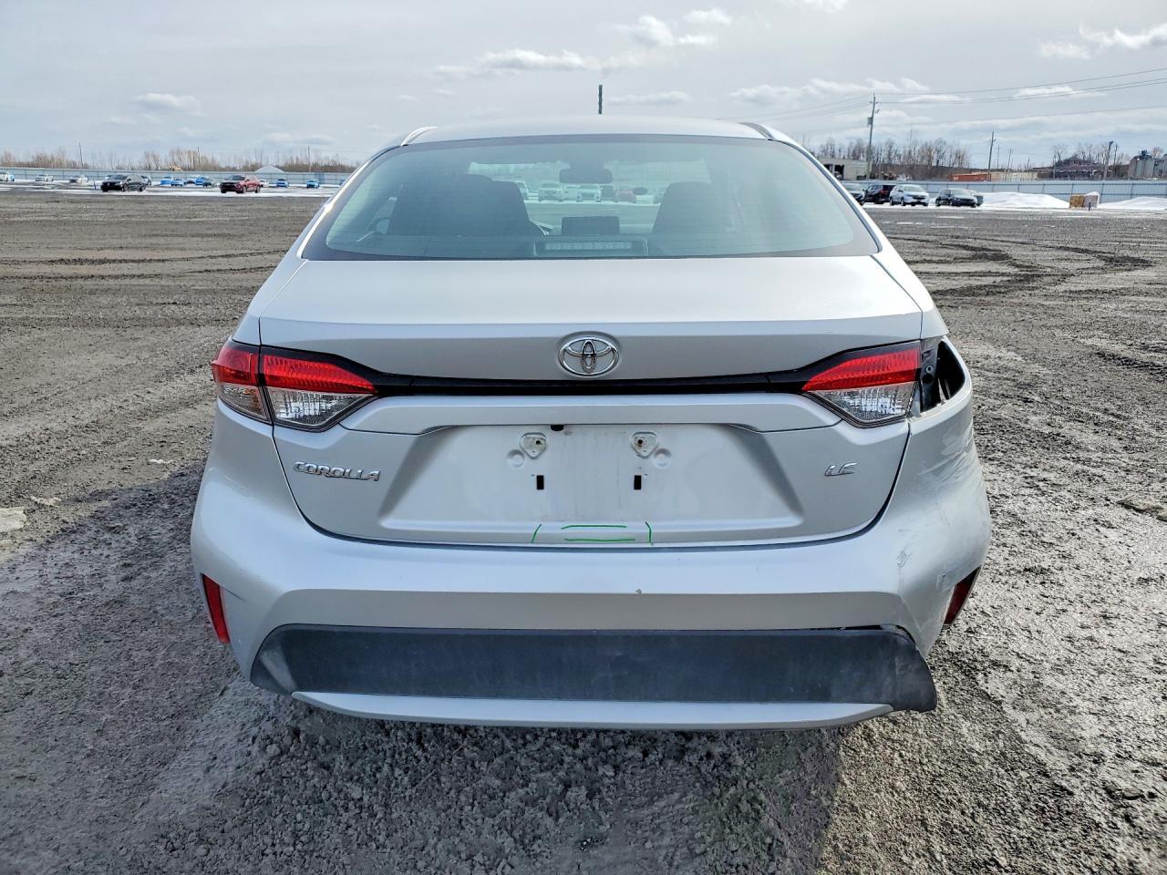 2022 Toyota Corolla Le - Image 6