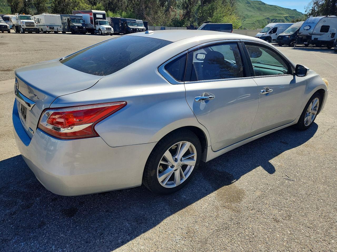 2013 Nissan Altima 2.5 - Image 3