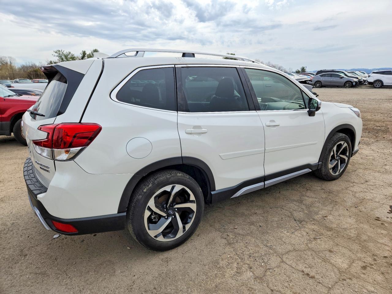 2023 Subaru Forester Touring - Image 3