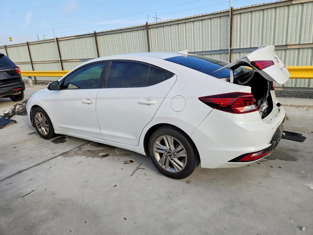 2019 Hyundai Elantra Se - Фото 2