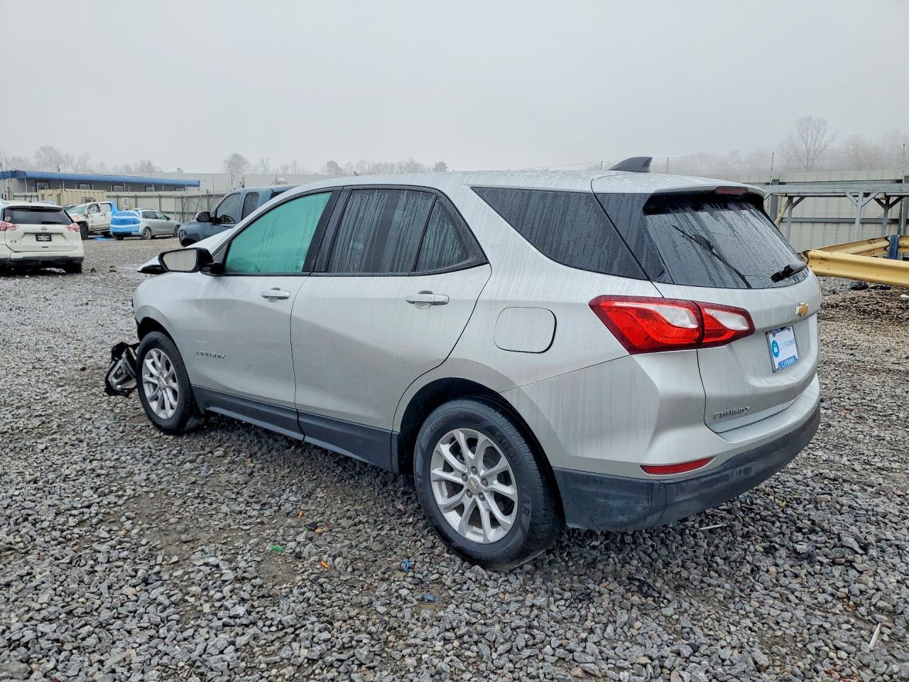 2019 Chevrolet Equinox Ls - Фото 2