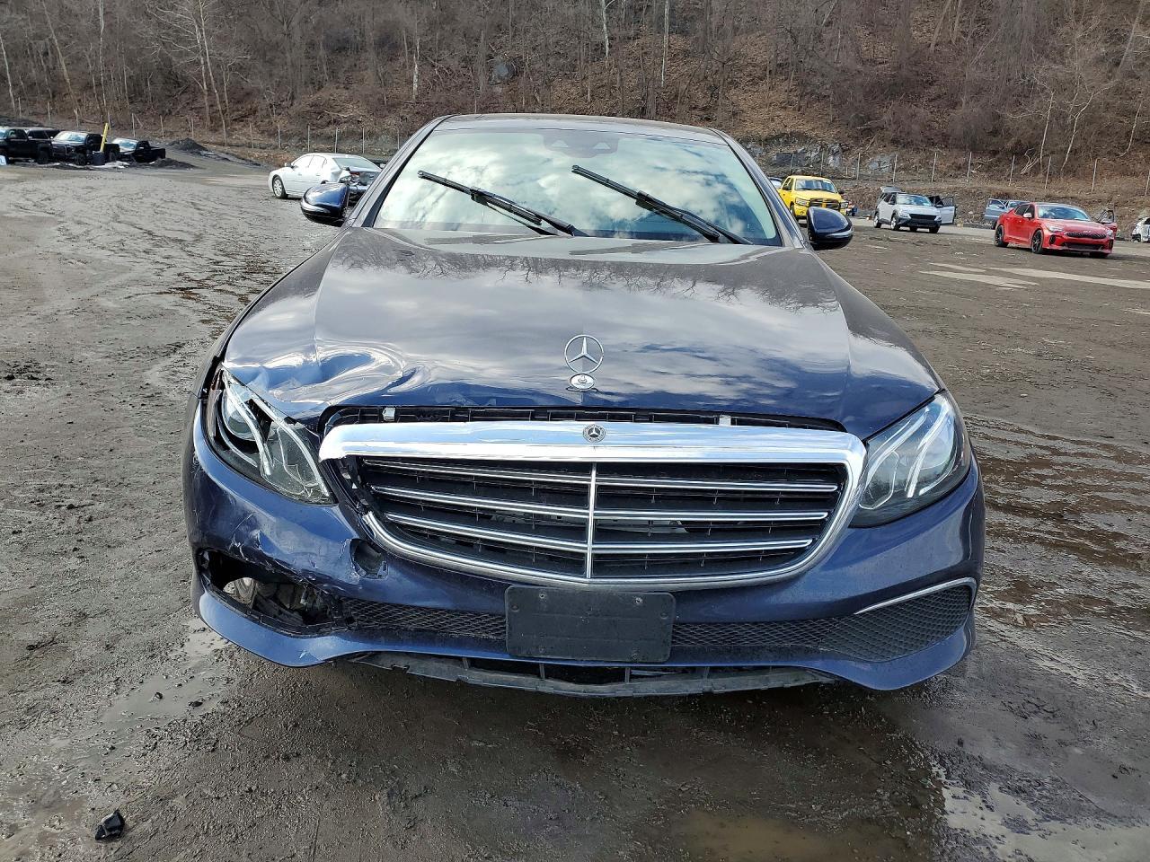 2019 Mercedes Benz E 300 4Matic - Фото 5