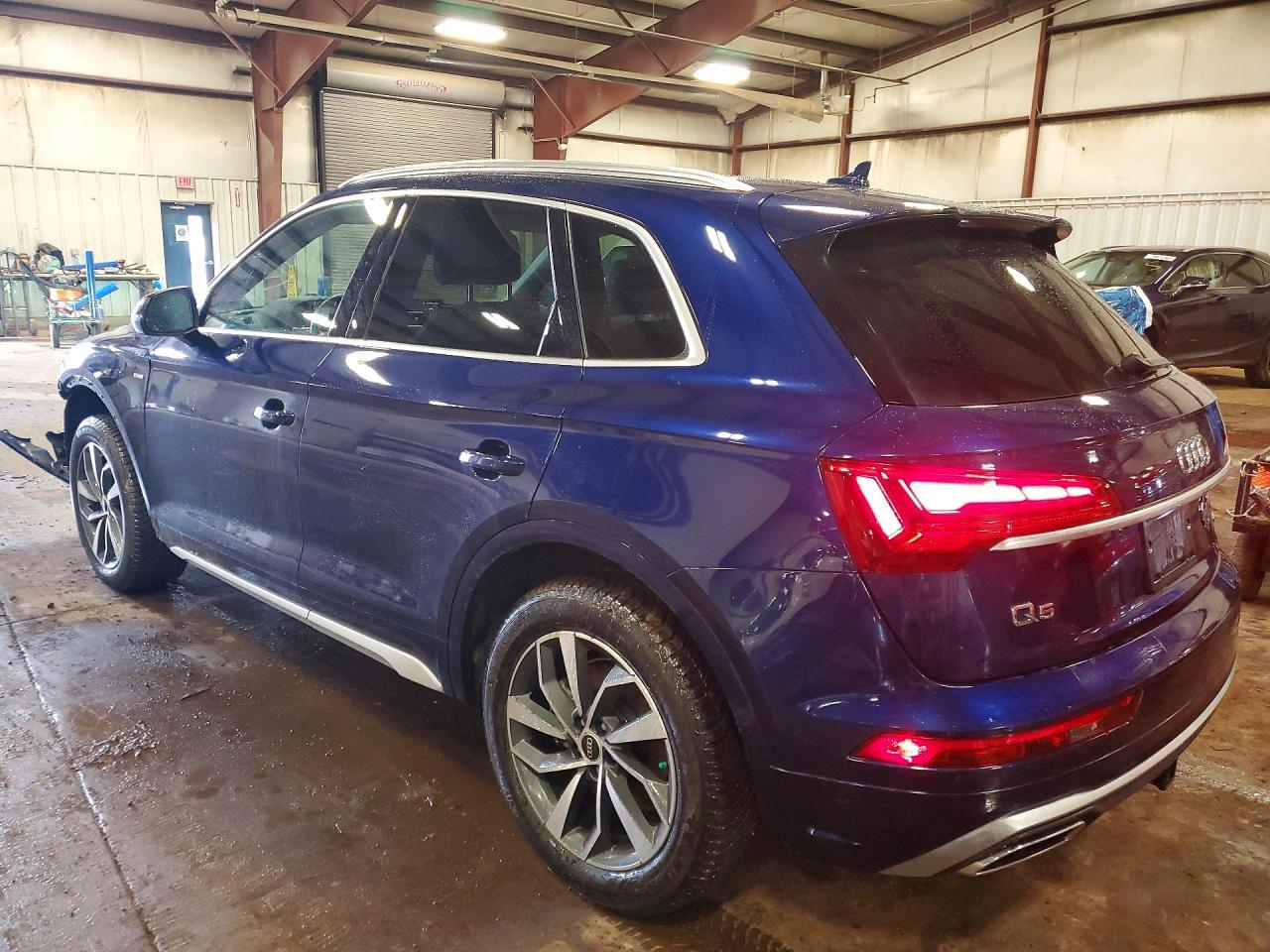 2022 Audi Q5 Premium 45 - Фото 2