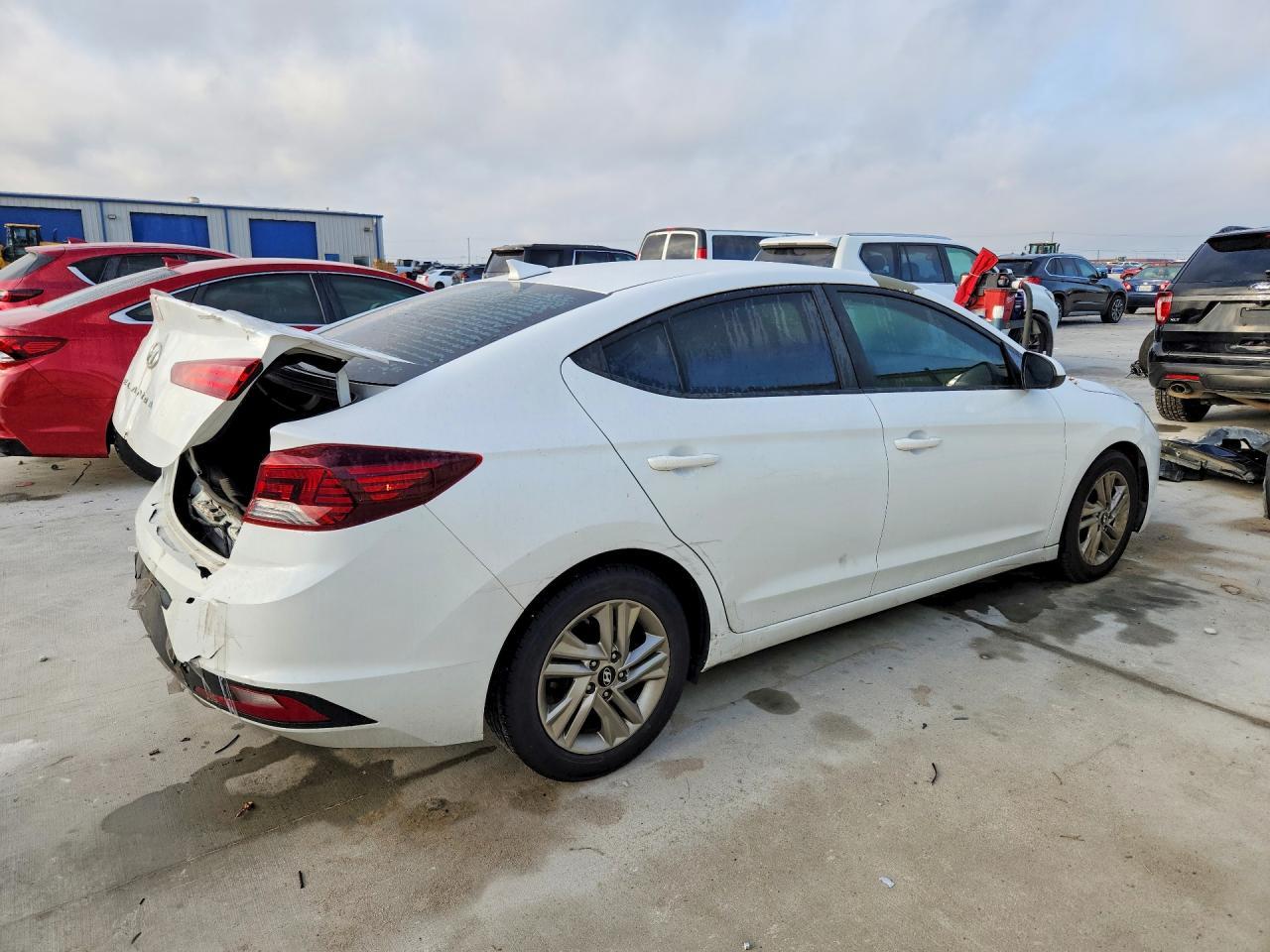 2019 Hyundai Elantra Se - Фото 3