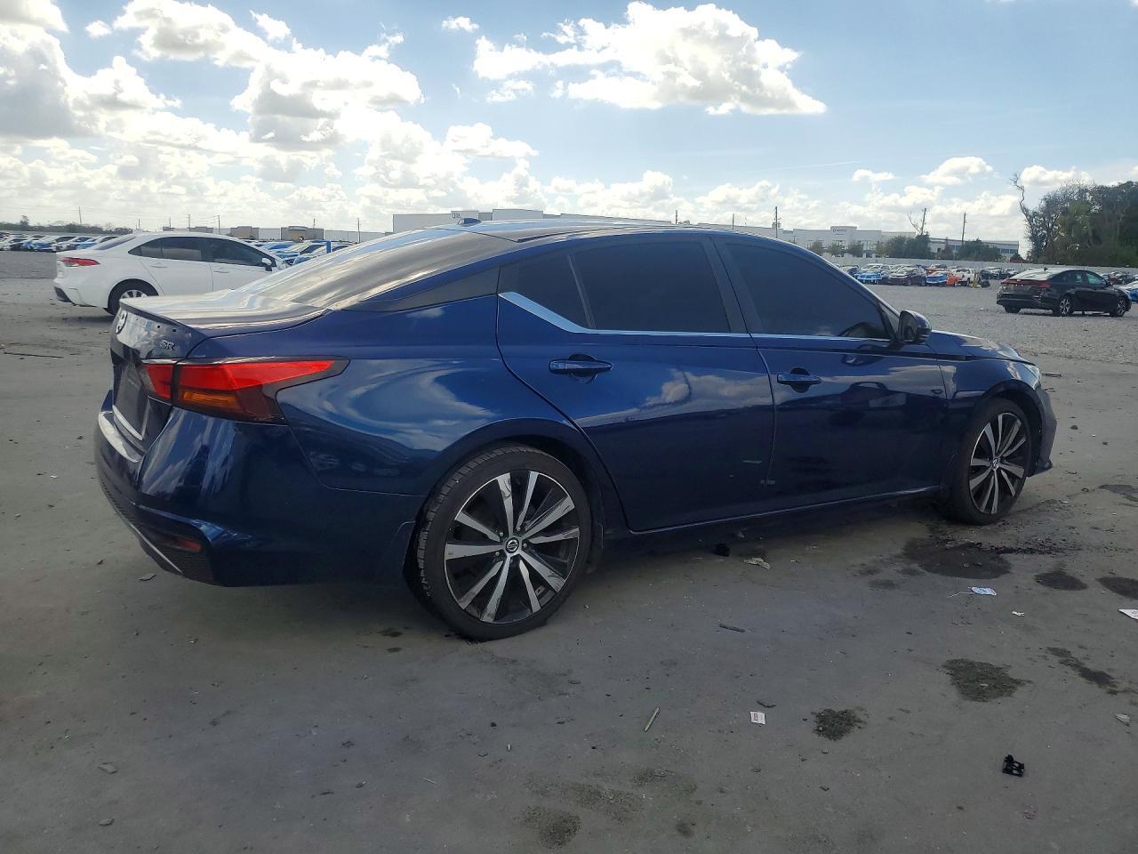 2019 Nissan Altima 2.5 Sr - Фото 3