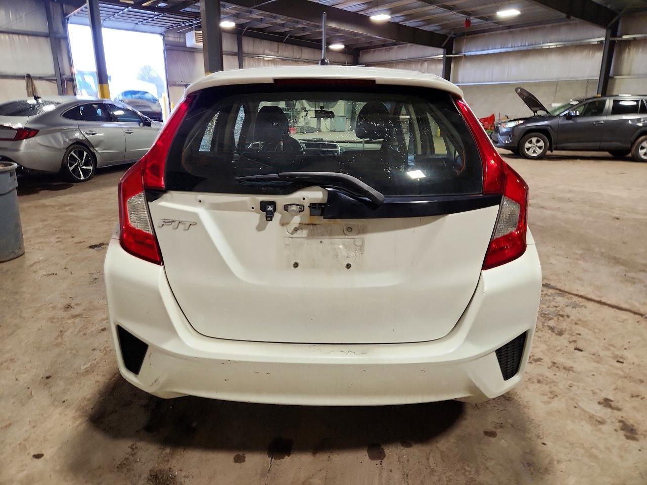 2016 Honda Fit Lx - Image 6