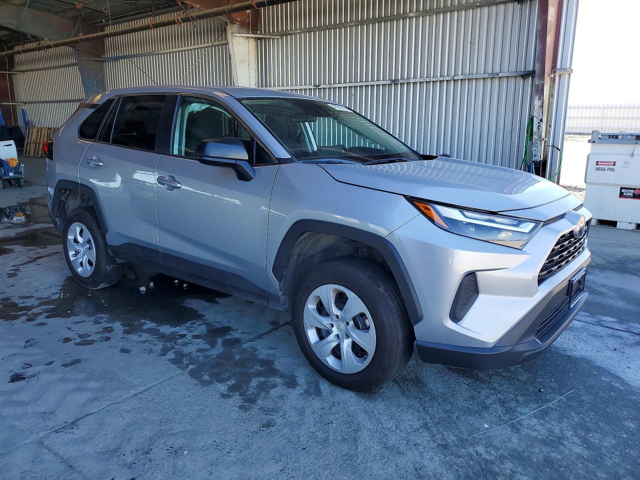 2024 Toyota Rav4 Le - Фото 4