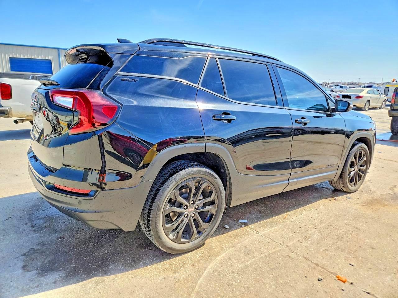 2022 GMC Terrain Slt - Image 3