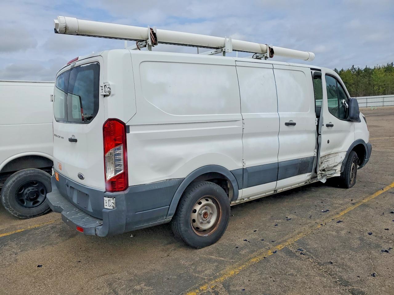 2018 Ford Transit T-250 - Фото 3