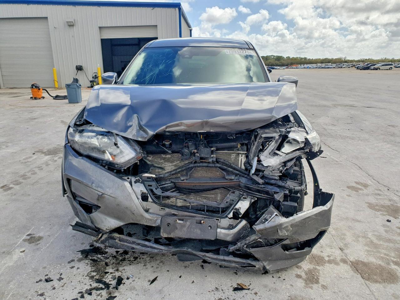 2019 Nissan Rogue S - Image 5