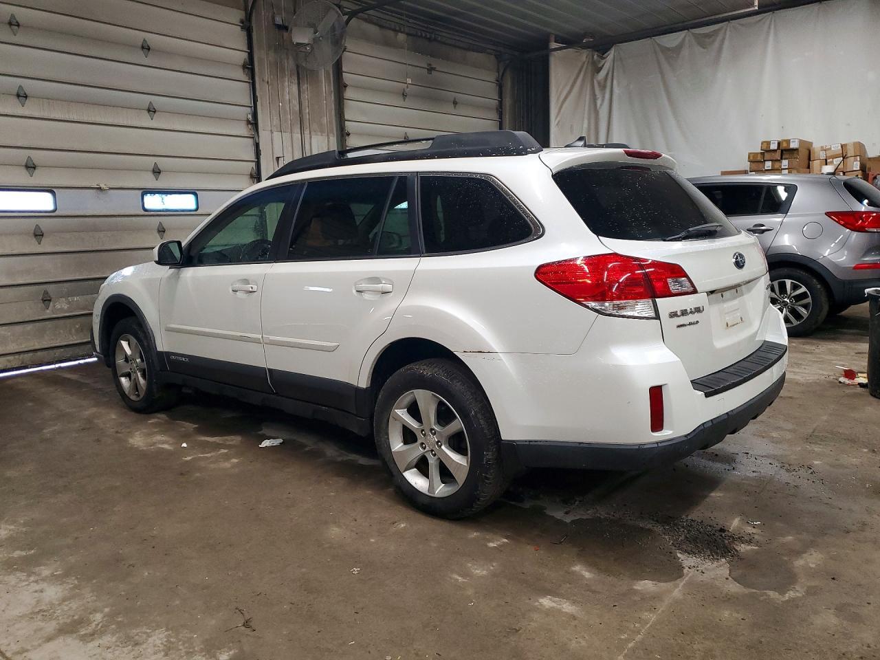 2014 Subaru Outback 2.5I Limited - Фото 2