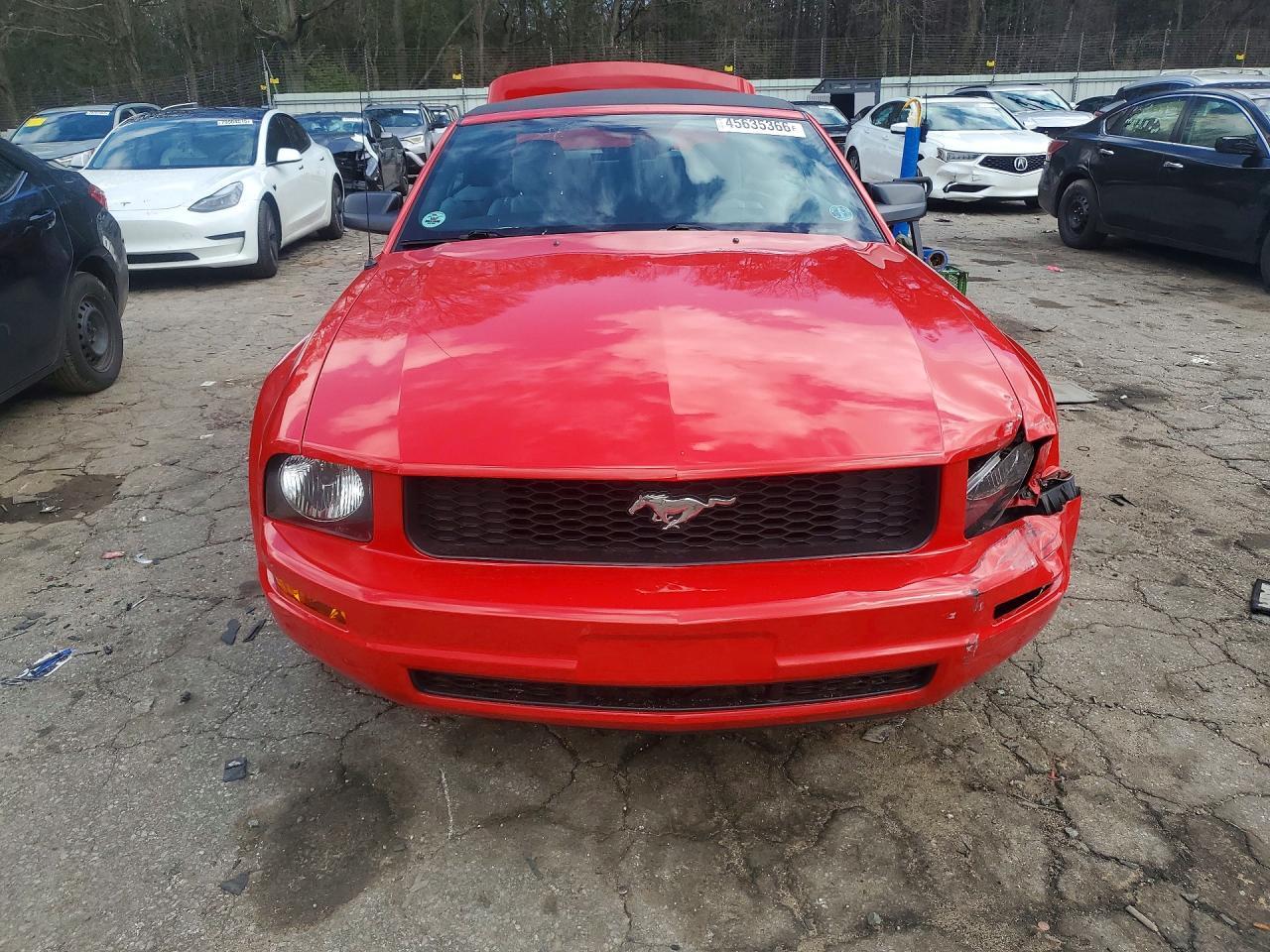 2005 Ford Mustang - Image 5