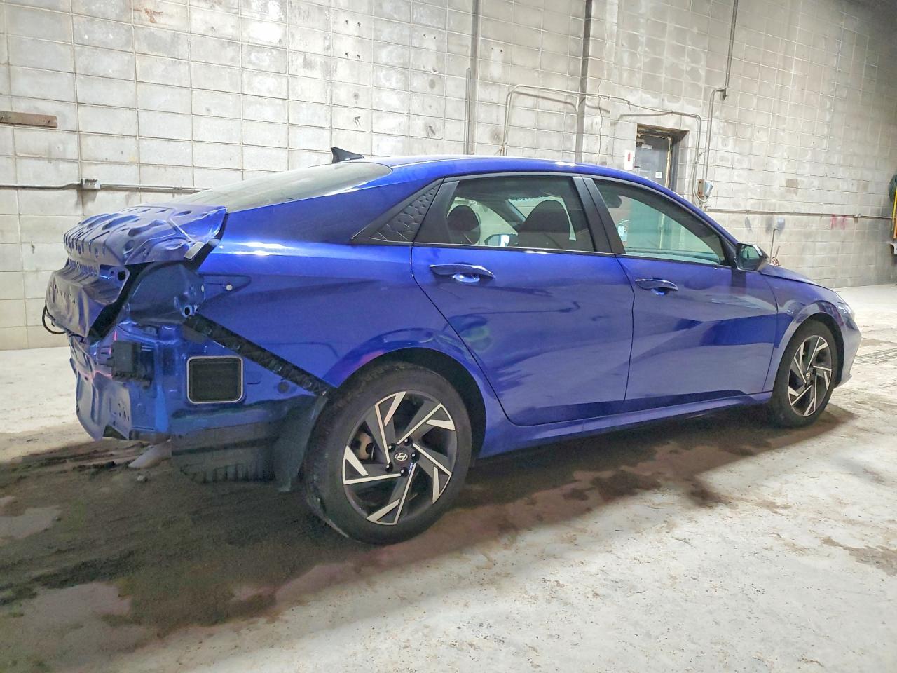 2025 Hyundai Elantra Sel Sport - Image 3