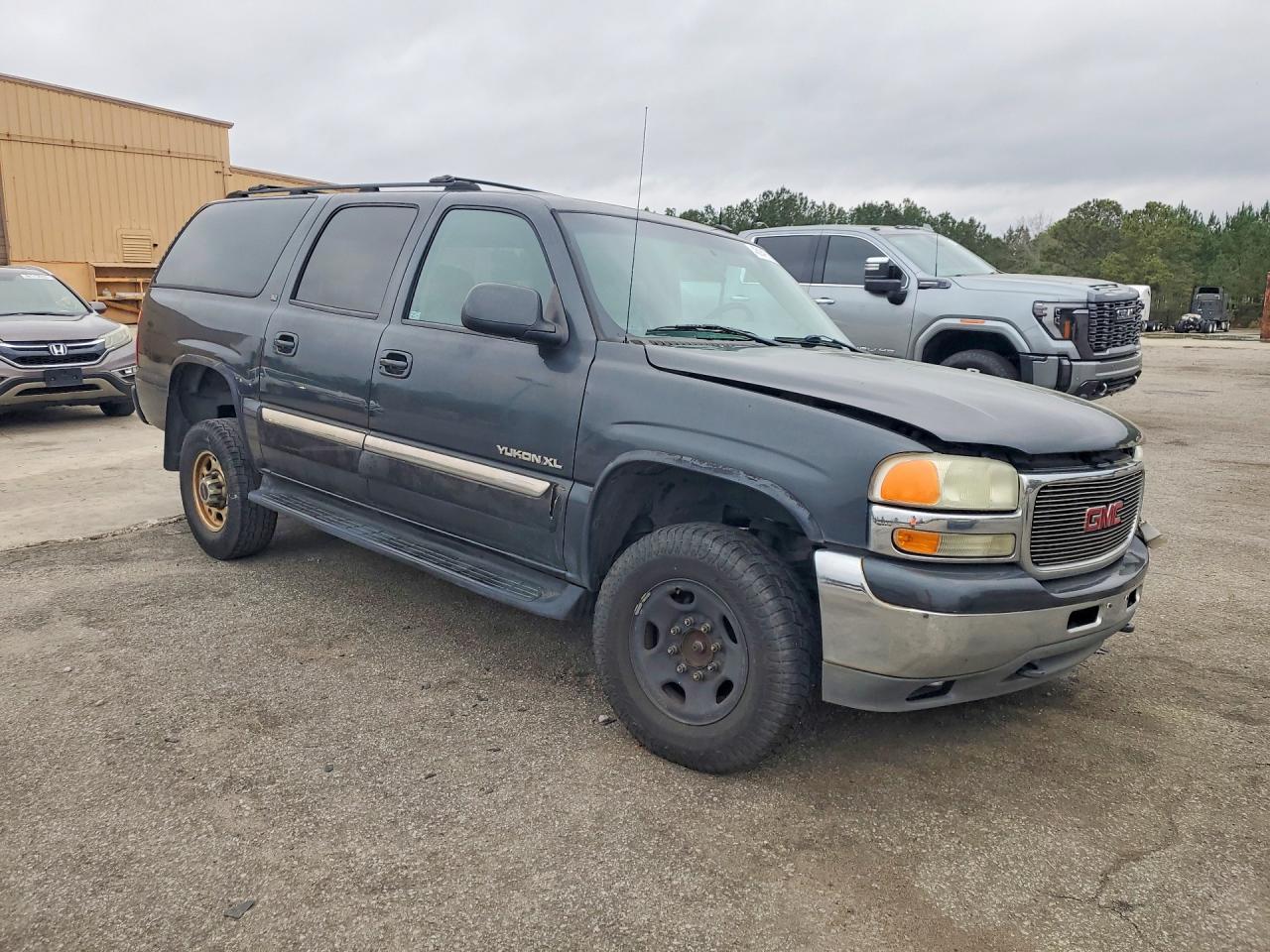 2003 GMC Yukon Xl K2500 - Фото 4