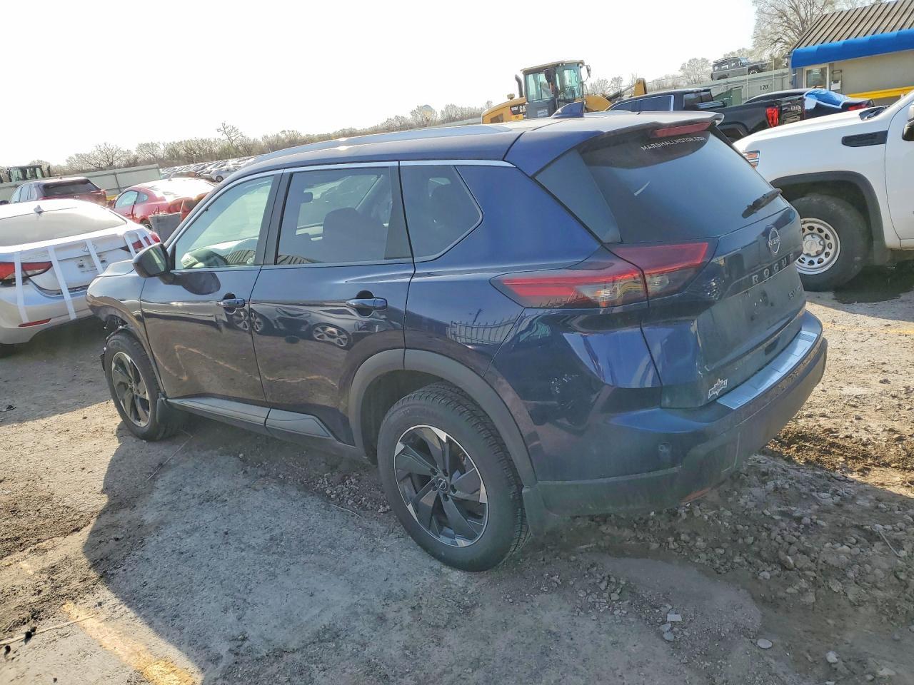2024 Nissan Rogue Sv - Image 2