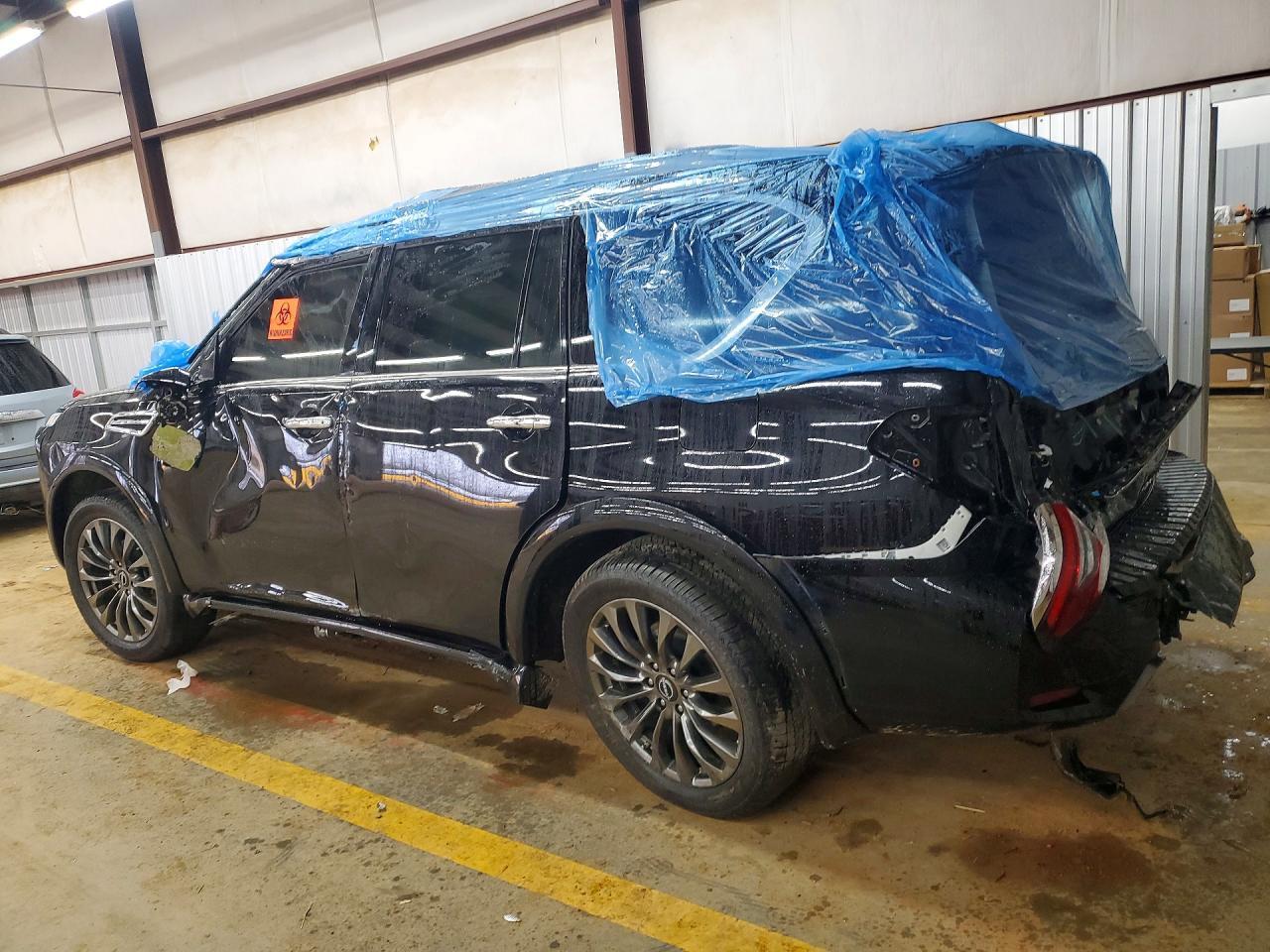 2024 Nissan Armada Platinum - Image 2