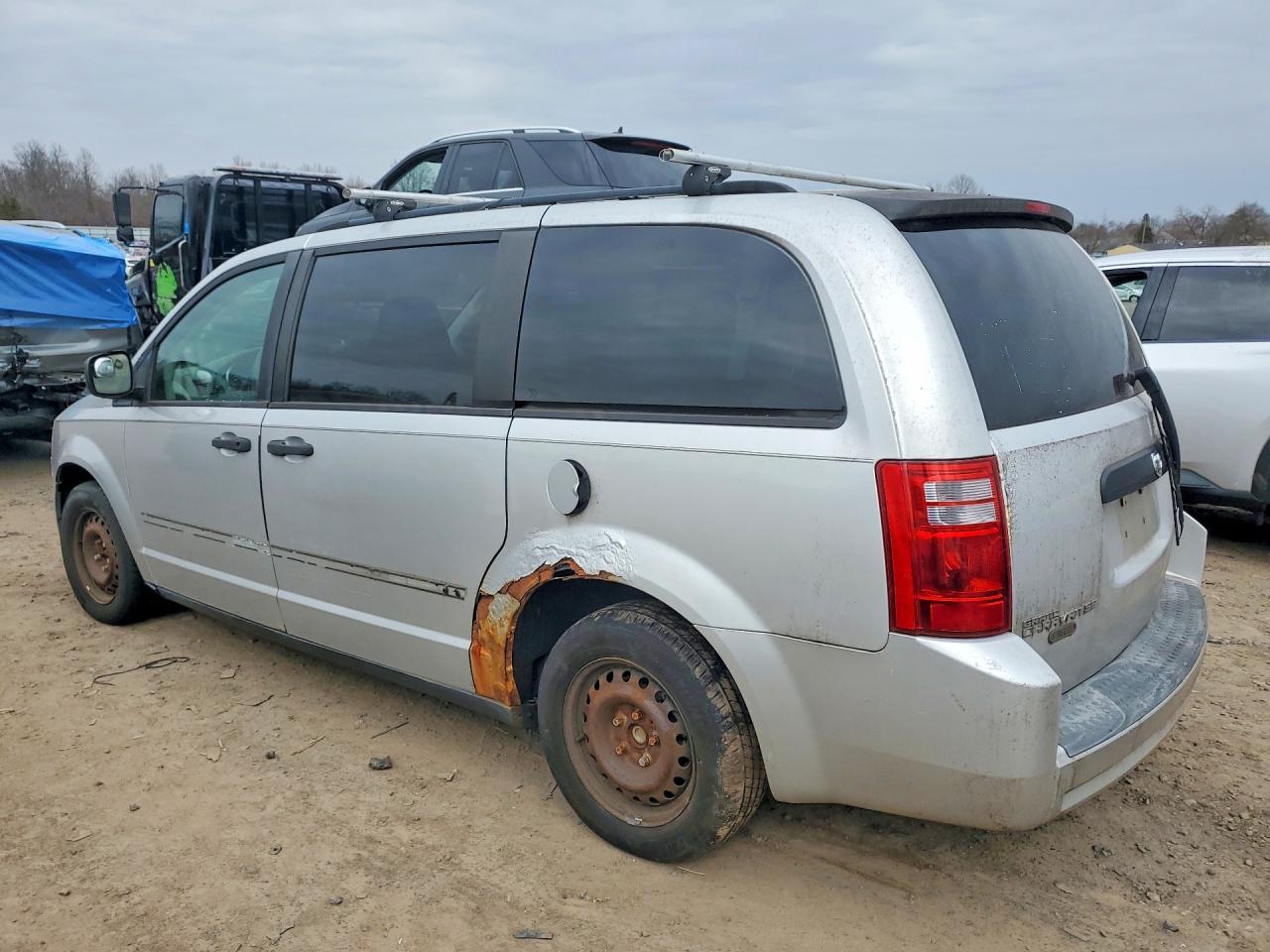 2008 Dodge Grand Caravan - Image 2