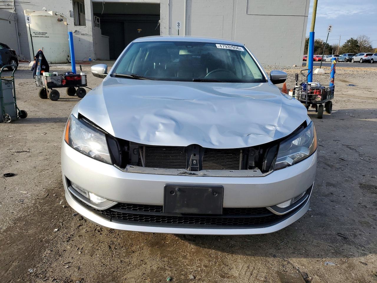 2015 Volkswagen Passat S - Фото 5