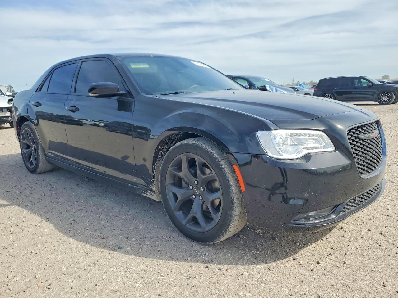 2023 Chrysler 300 S - Фото 4