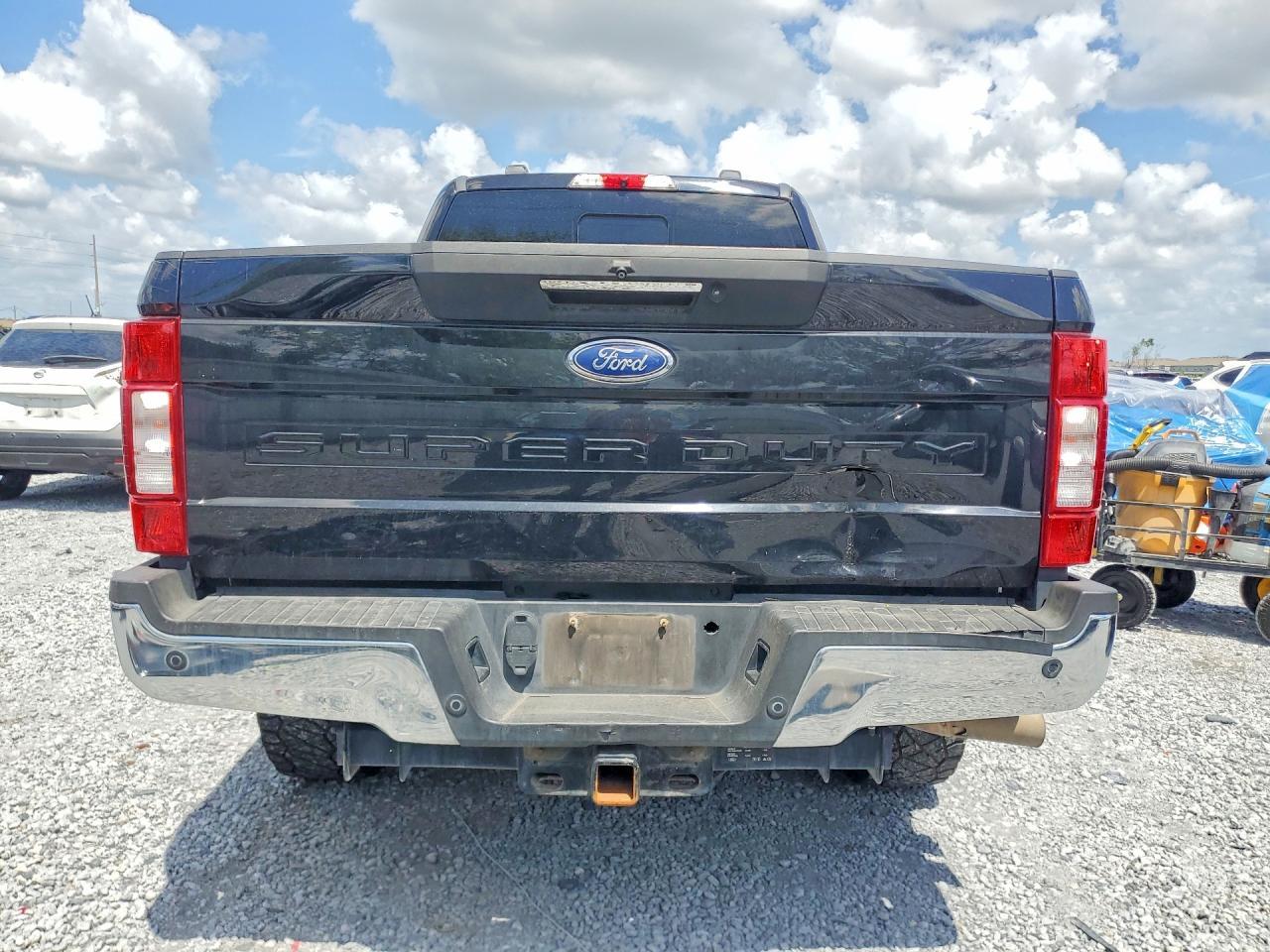 2022 Ford F250 Super Duty - Image 6