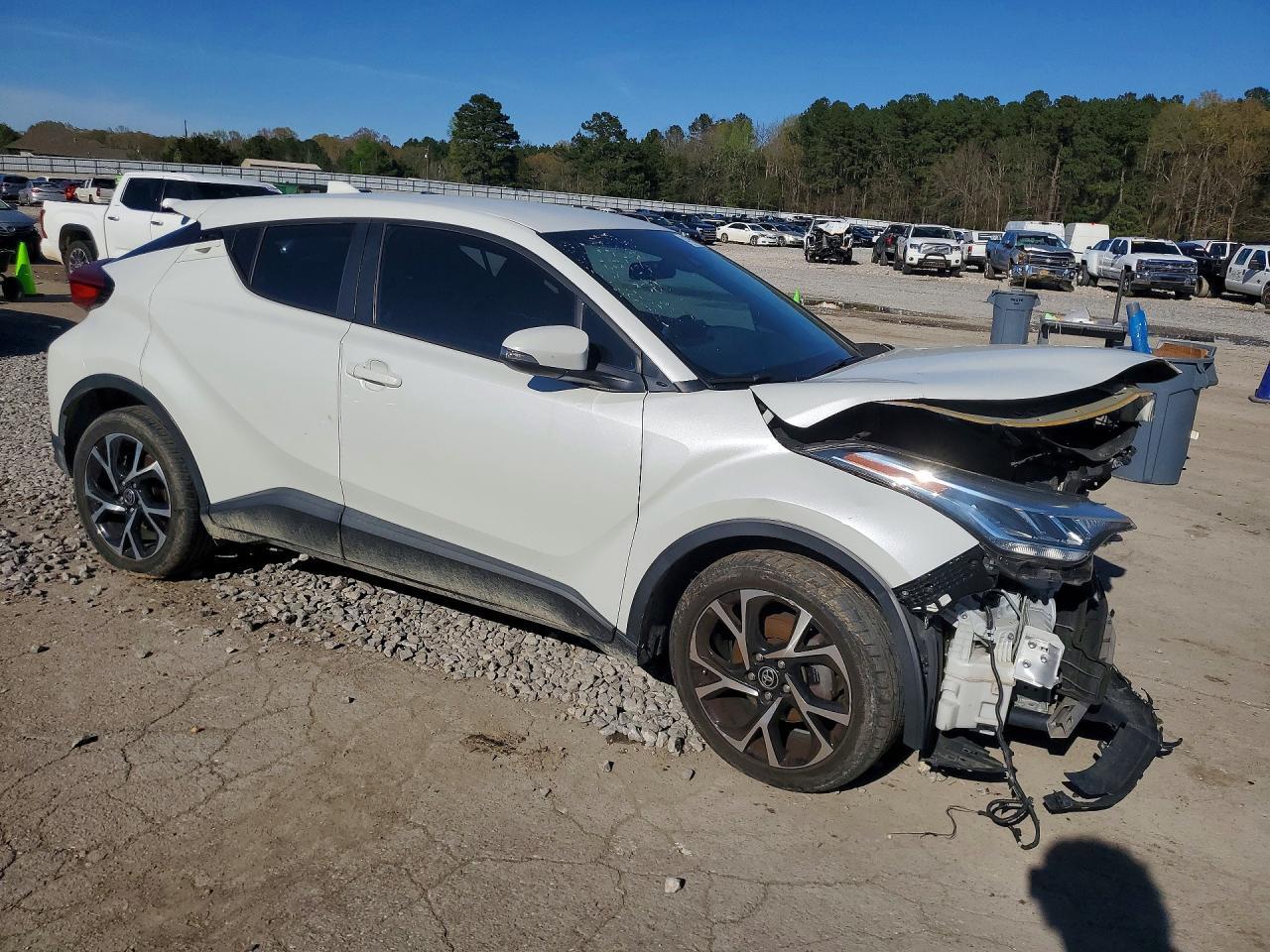 2021 Toyota C-Hr Xle - Image 4