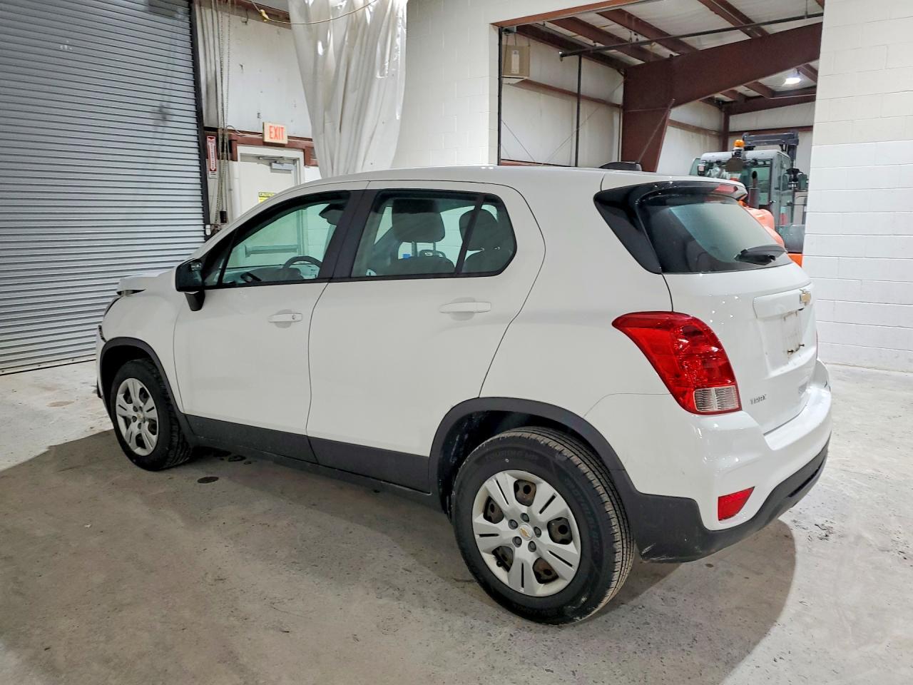 2018 Chevrolet Trax Ls - Image 2