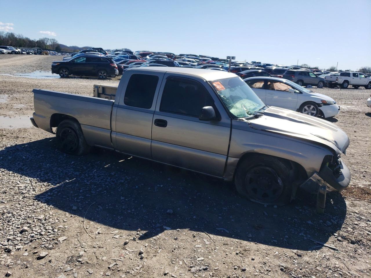 2002 Chevrolet Silverado C1500 - Фото 4