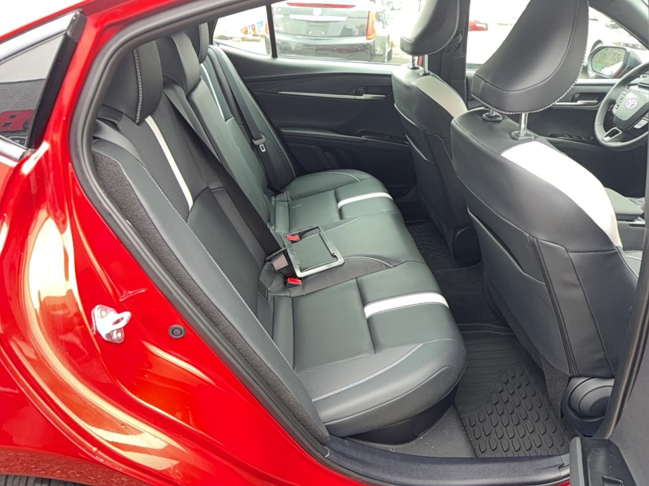 2025 Toyota Camry Se - Фото 6