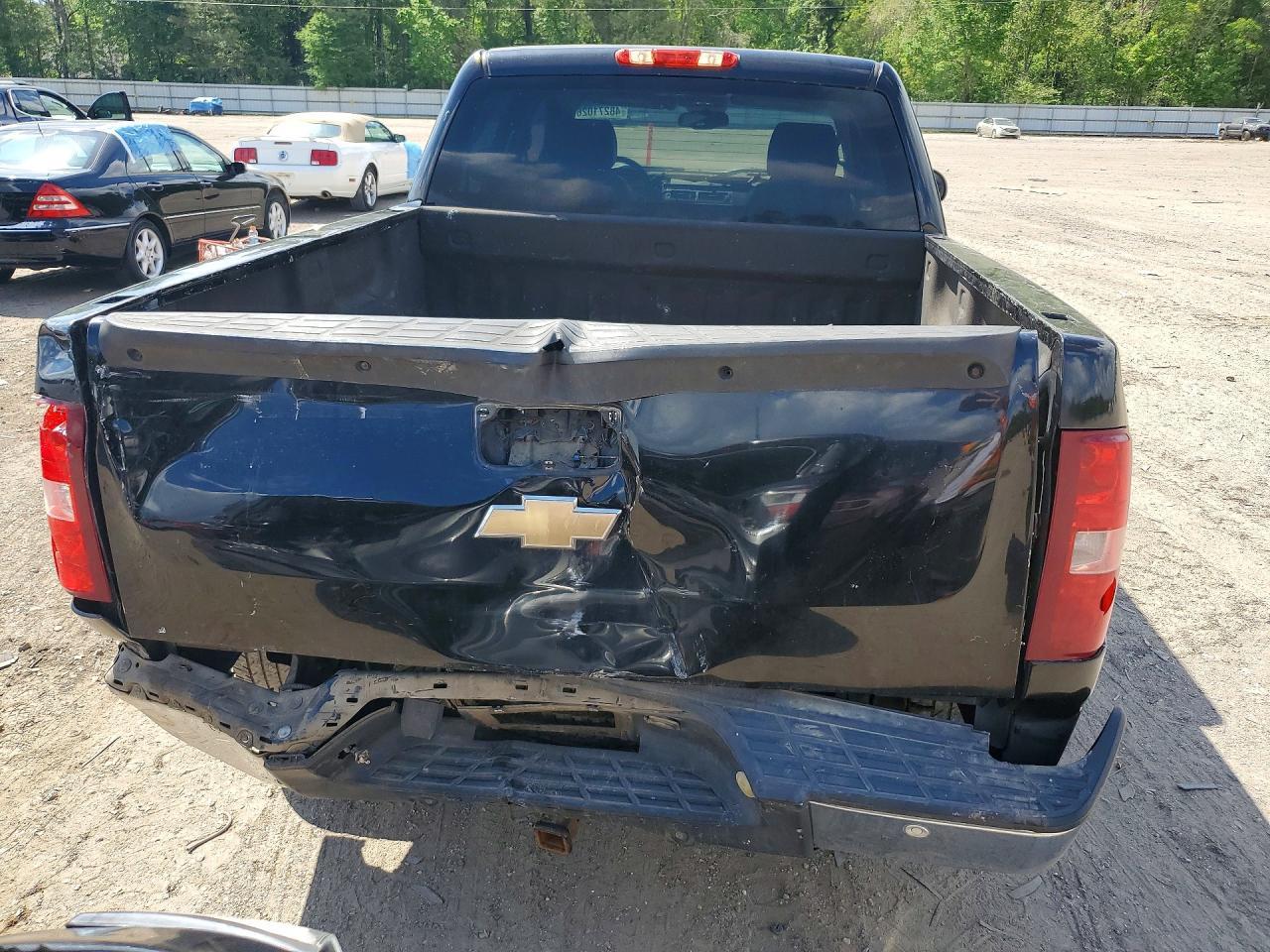 2007 Chevrolet Silverado C1500 Crew Cab - Image 6