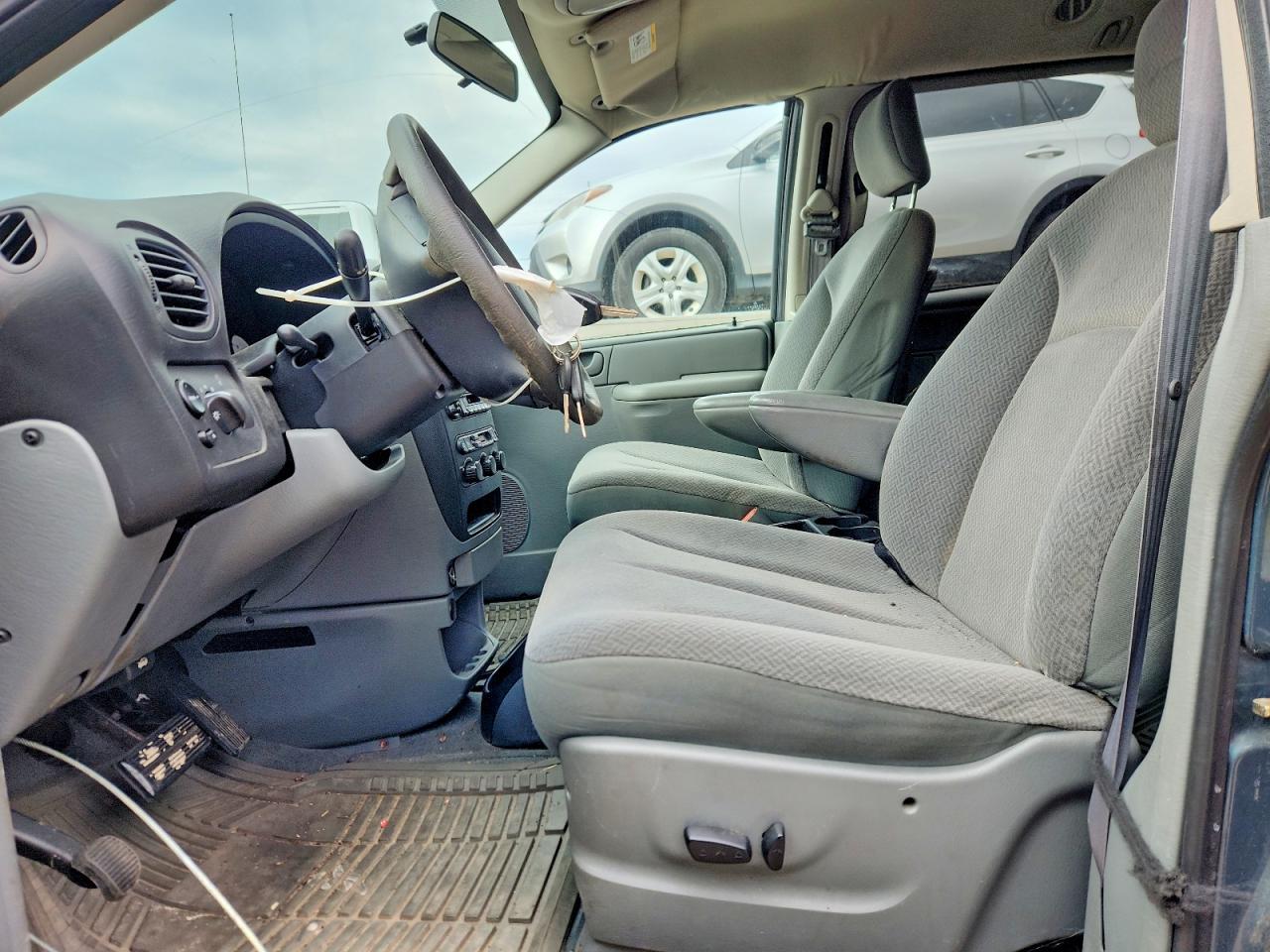 2005 Dodge Grand Caravan - Фото 7