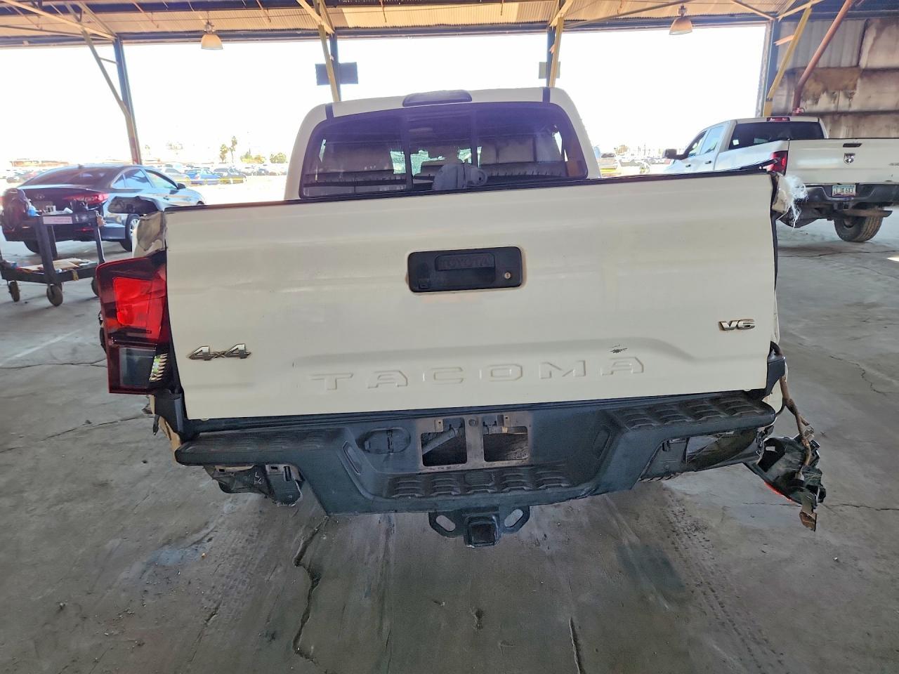2019 Toyota Tacoma Sr V6 - Фото 6