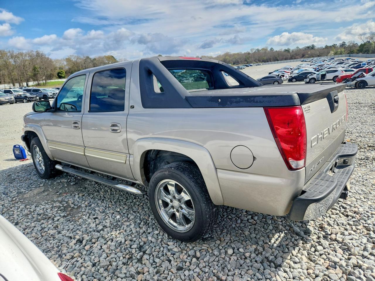 2005 Chevrolet Avalanche C1500 - Фото 2