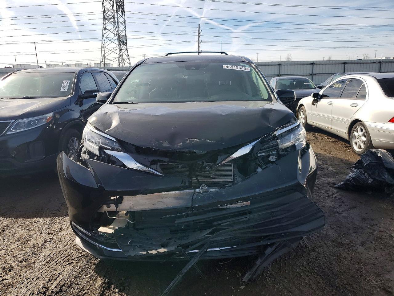 2023 Toyota Sienna Xle 8-Passenger - Image 5