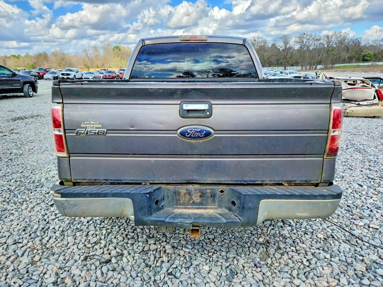 2010 Ford F150 Supercrew - Image 6