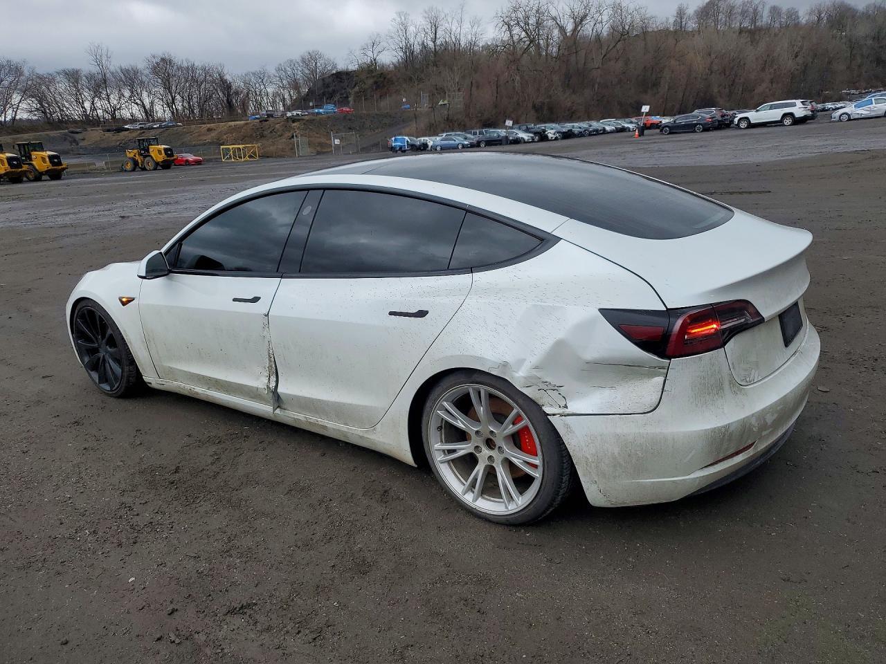 2020 Tesla Model 3 - Image 2