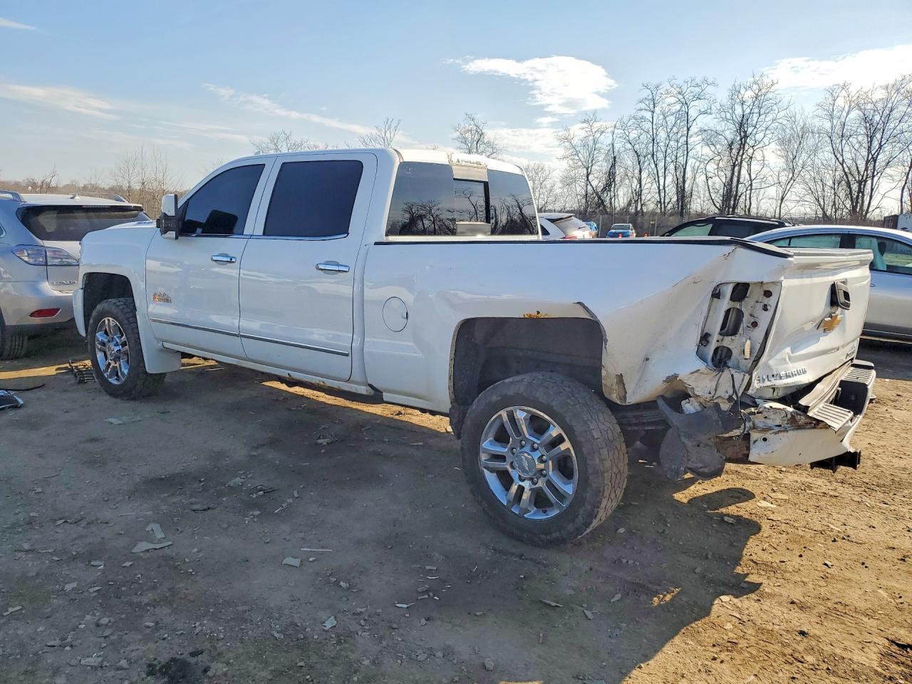 2016 Chevrolet Silverado K2500 High Country - Фото 2