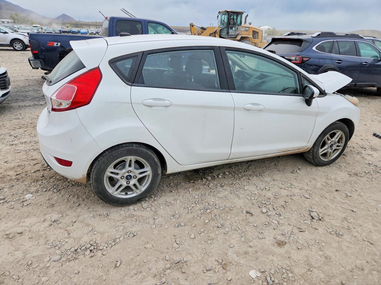 2018 Ford Fiesta Se - Image 3