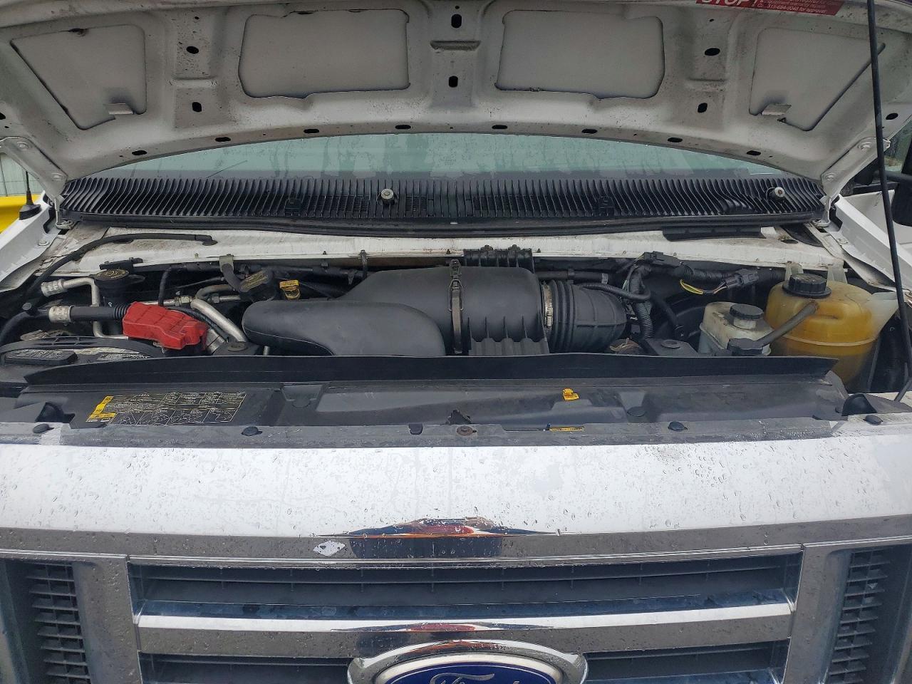2016 Ford Econoline E350 Super Duty Cutaway Van - Image 7